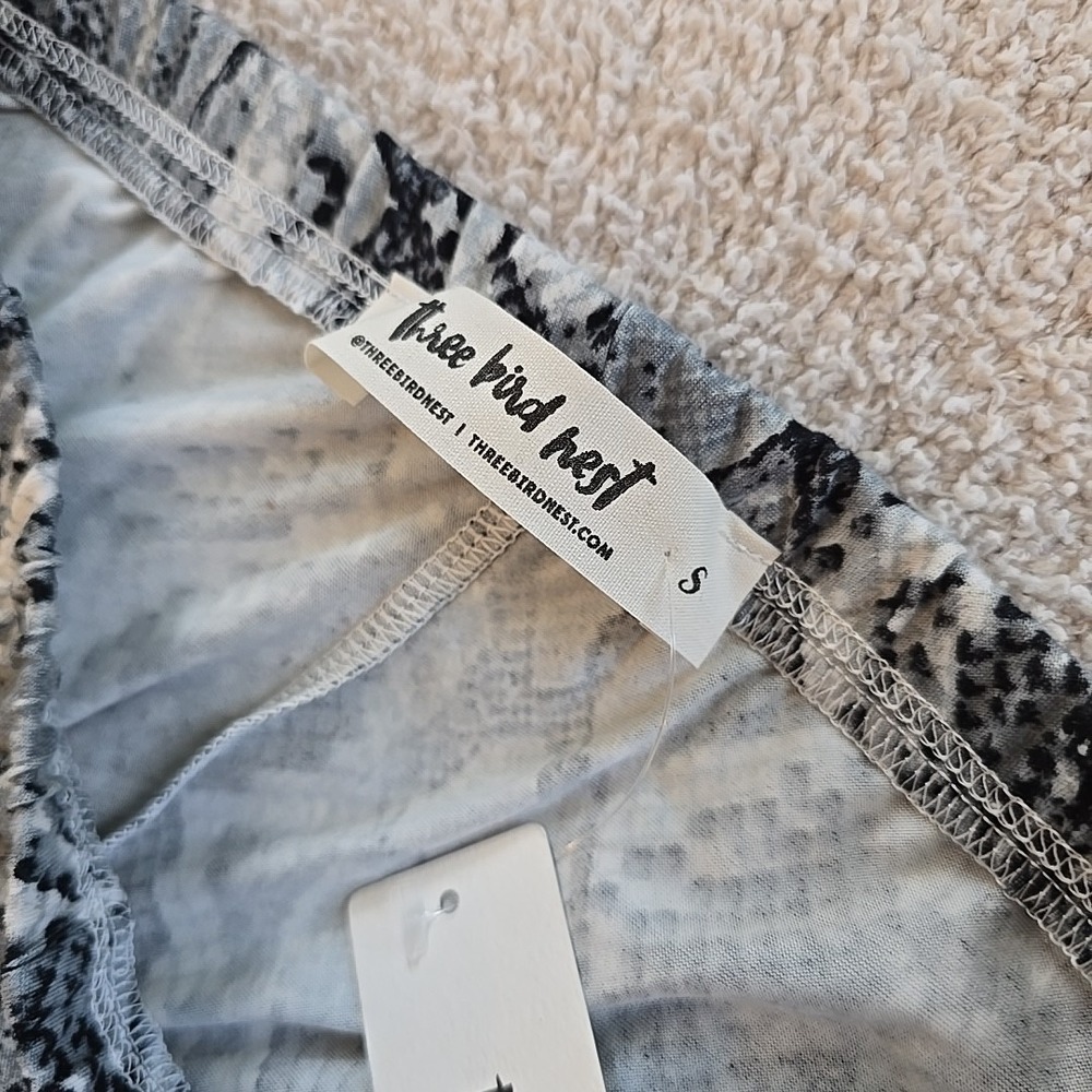 Three Bird Nest Python Bell Bottom Pants Womens Size S NWT Black Gray - Picture 9 of 12